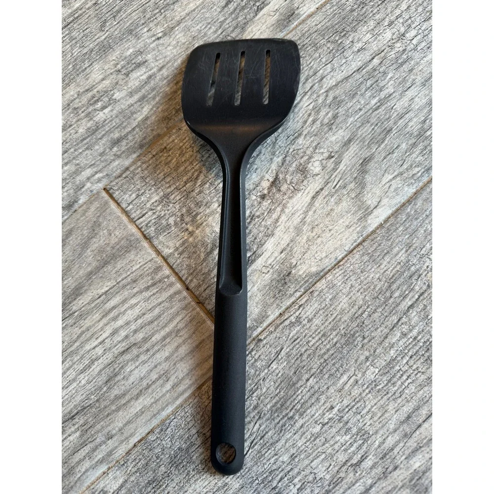 Tupperware Slotted Turner Spatula 1813 Black Nylon Kitchen Utensil Vintage